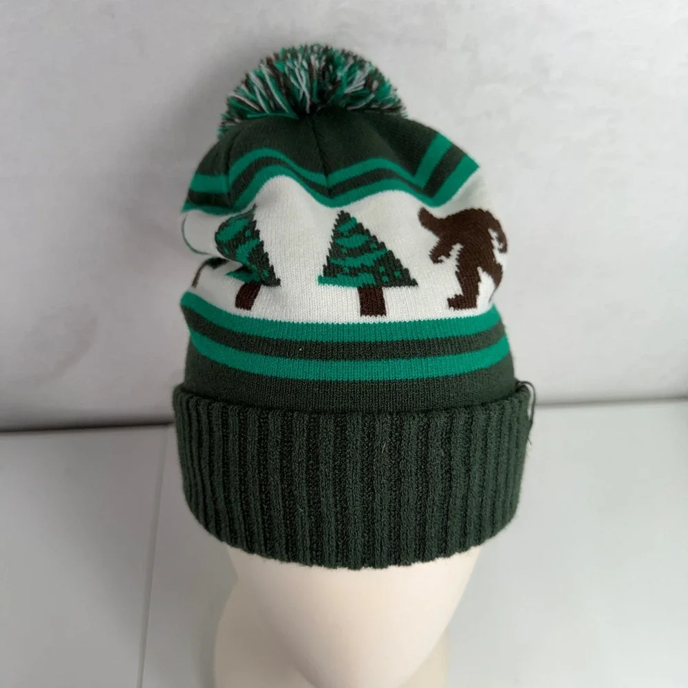 KAVU Beanie Herschel Bigfoot Sasquatch Forest Green Pom Pom Knit Hat Camping